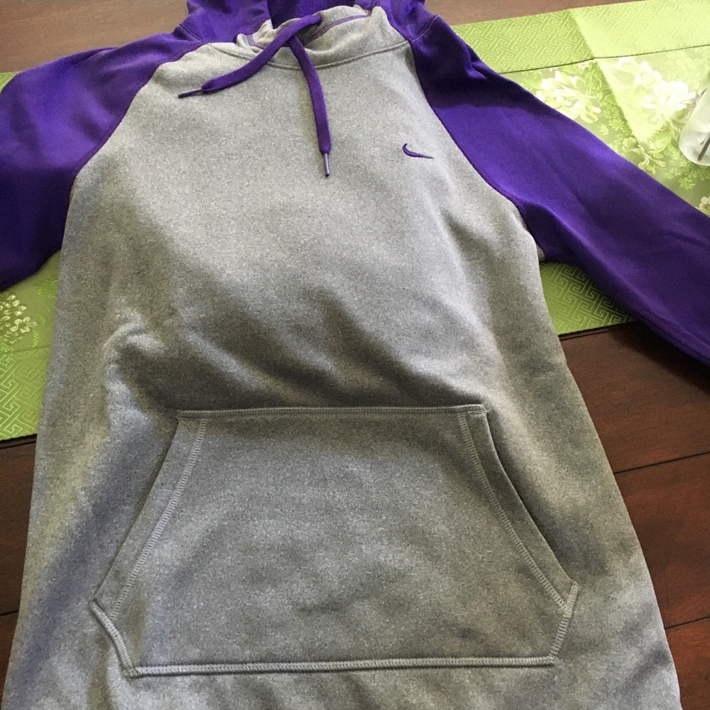 EUC pullover